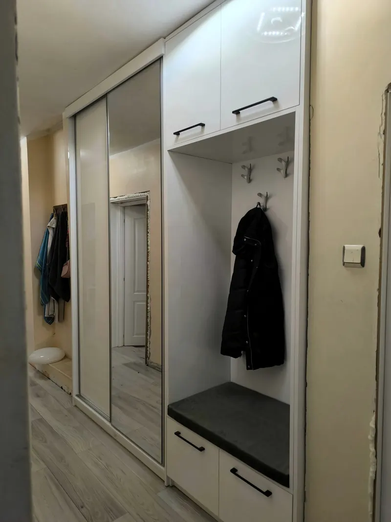 Гардероб от Мебели Бургас
